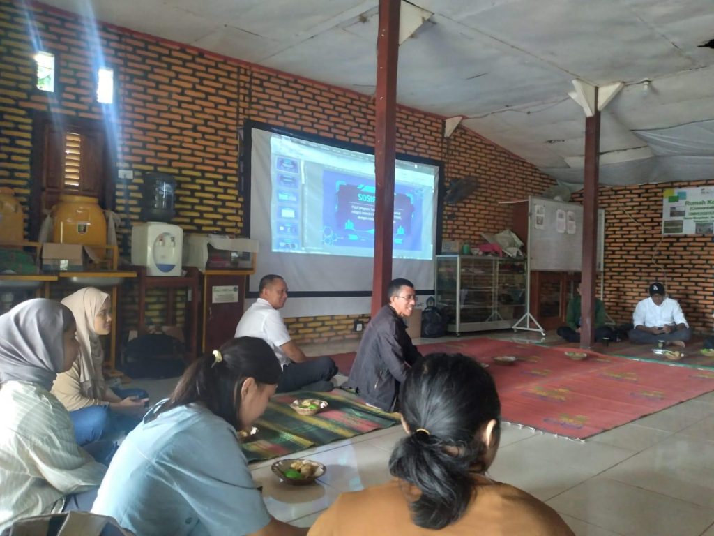 Sinergi Akademisi dan Praktisi: Paparan Hasil Inovasi Konservasi di Rumah Lebah