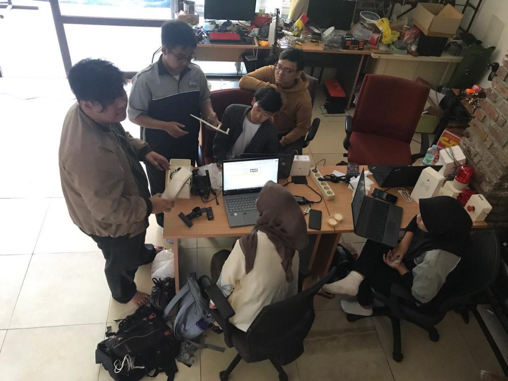 Optimalkan Pengawasan Malam Hari: Inovasi Penerangan Kamera untuk Konservasi Gajah Sumatera